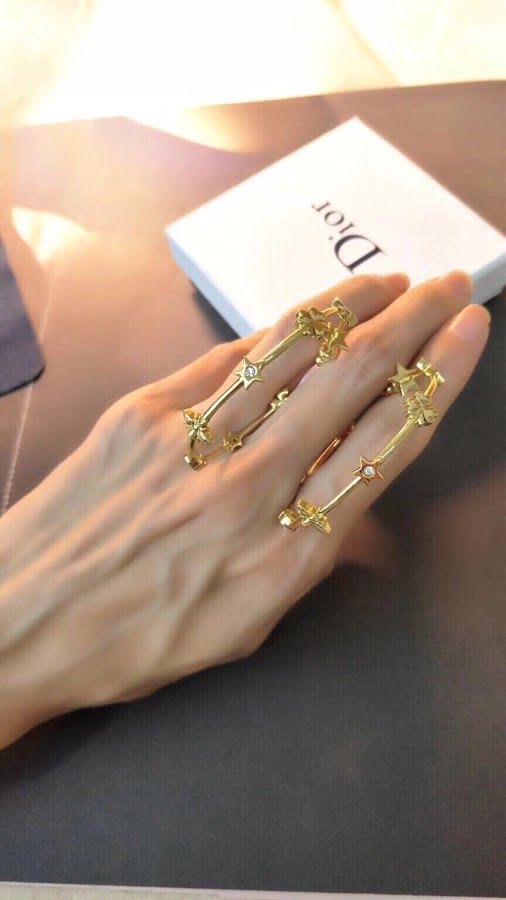 Dior飾品 迪奧經典熱銷款大圈耳釘耳環耳吊  zgd1113